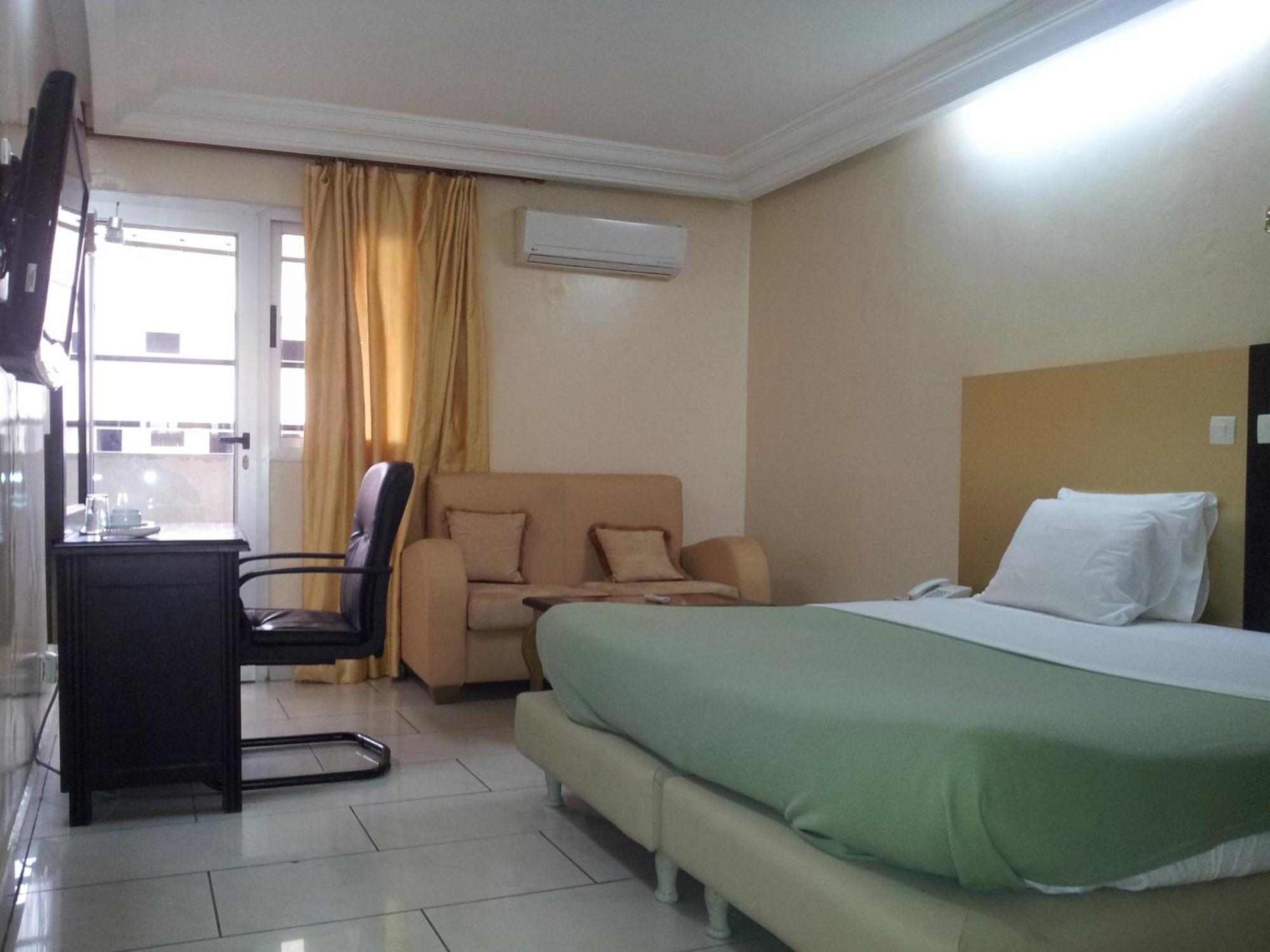 Golden Hotel Abidjan Ngoại thất bức ảnh