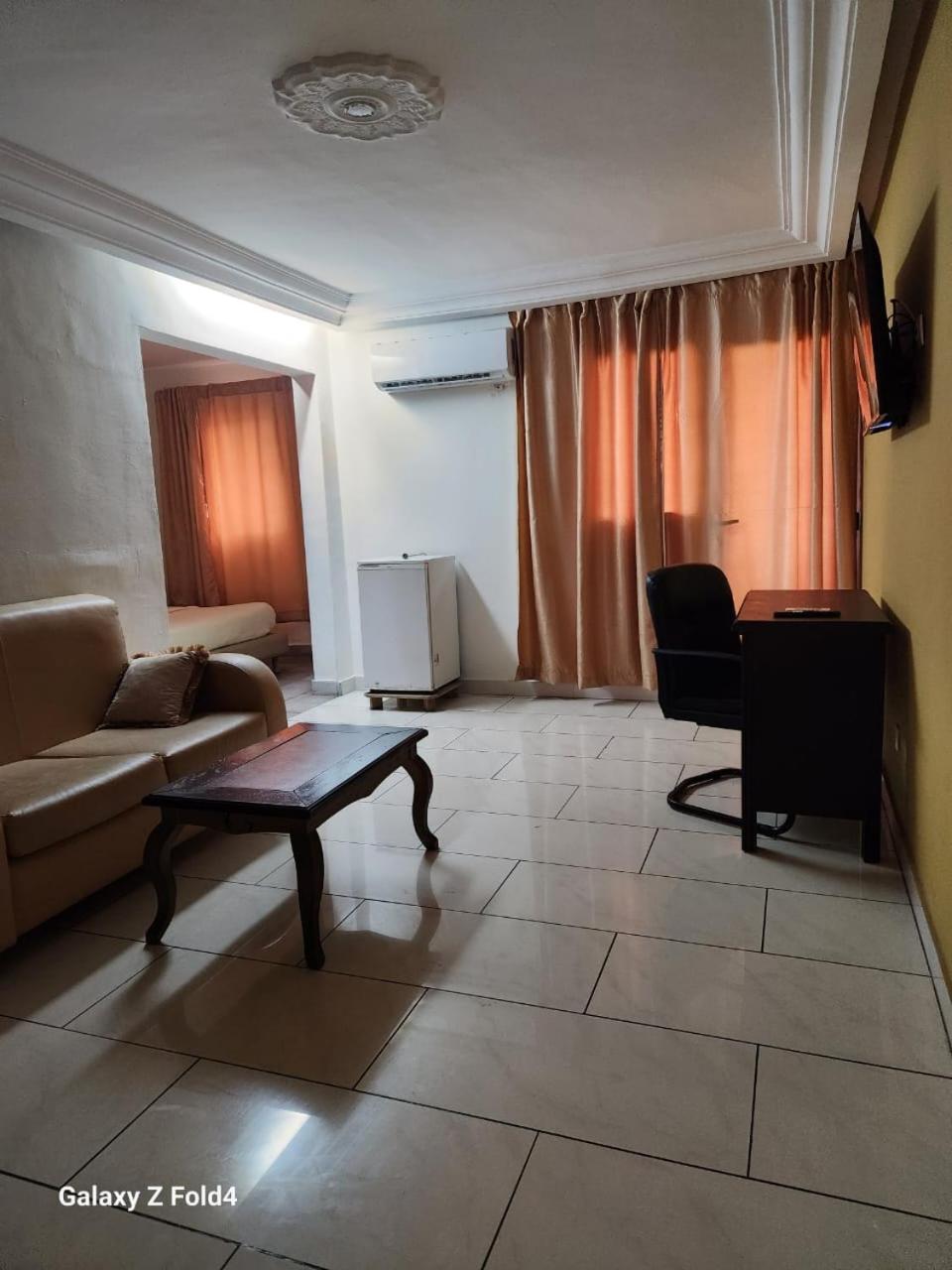 Golden Hotel Abidjan Ngoại thất bức ảnh