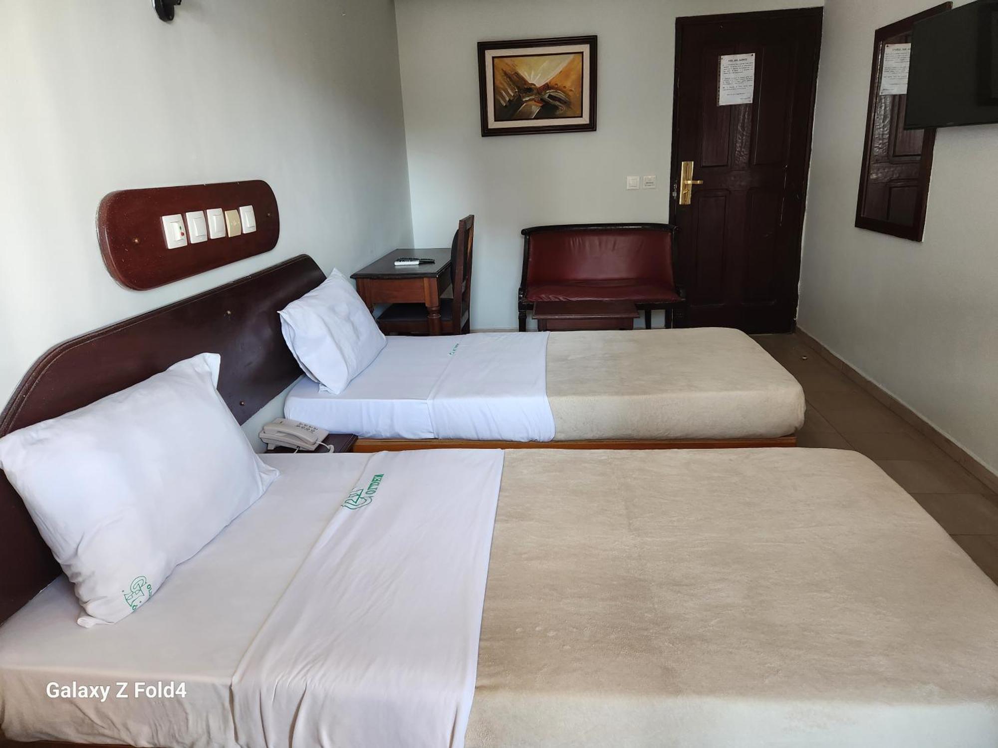 Golden Hotel Abidjan Ngoại thất bức ảnh