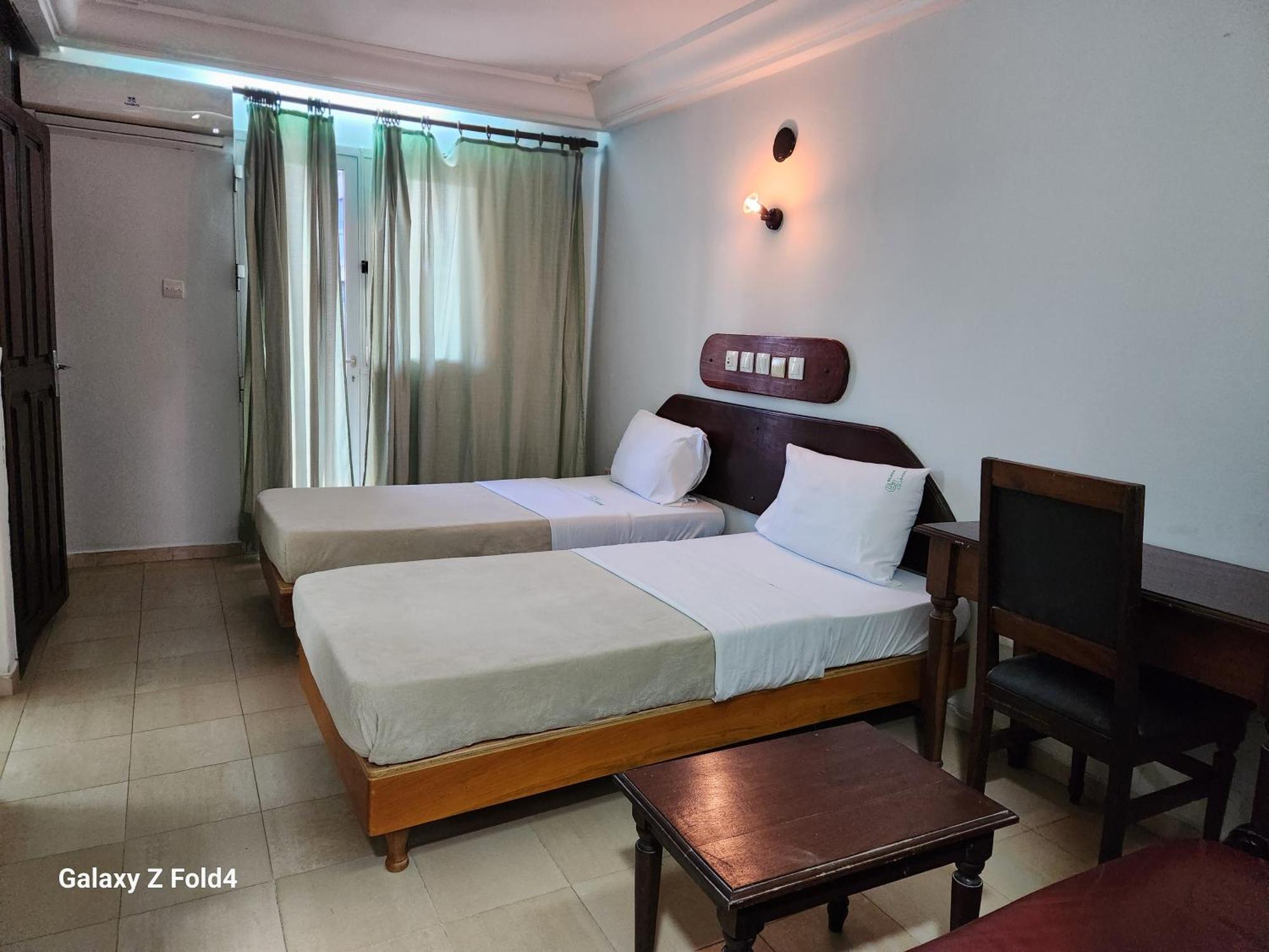 Golden Hotel Abidjan Ngoại thất bức ảnh